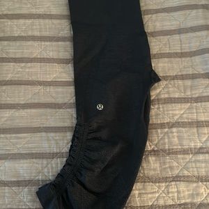 Lululemon size 6 excellent condition